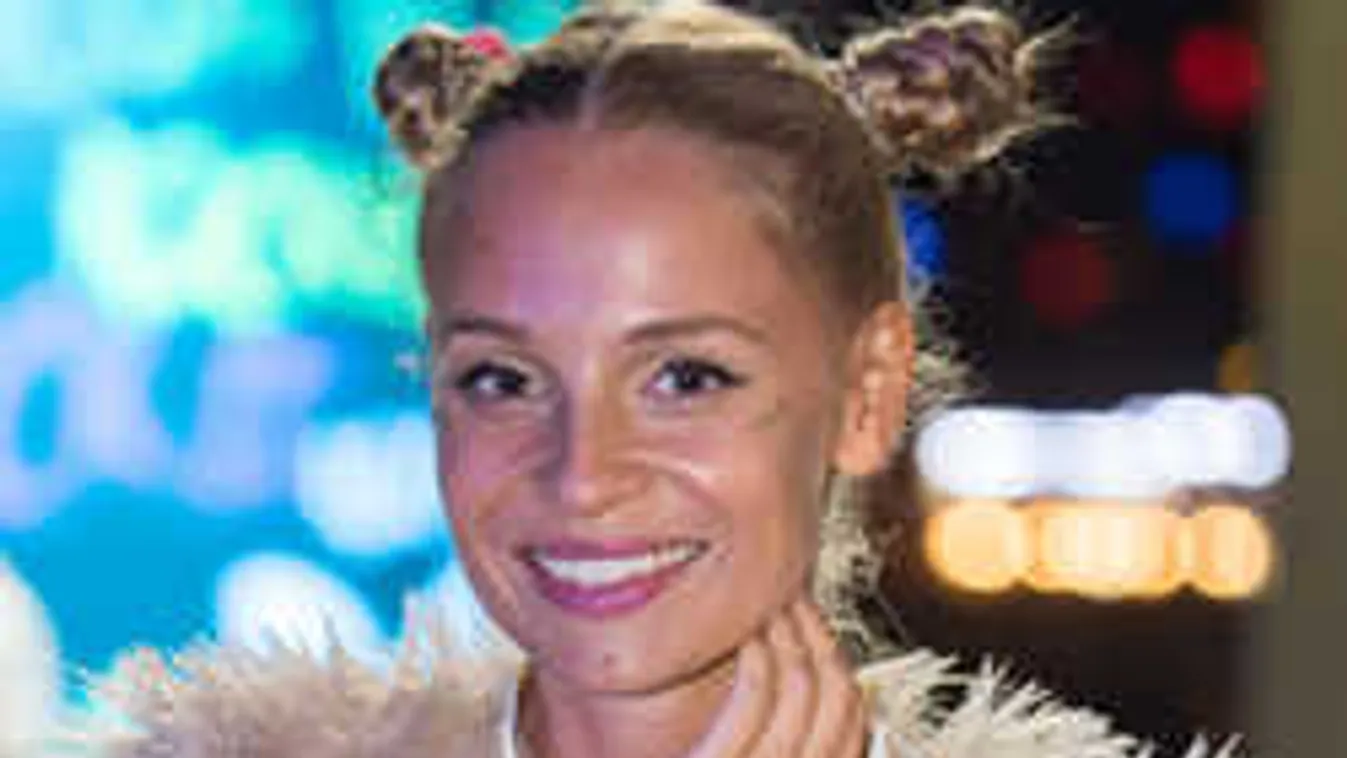 Elképesztő fotóra bukkantunk, így még biztosan nem láttad Iszak Esztit