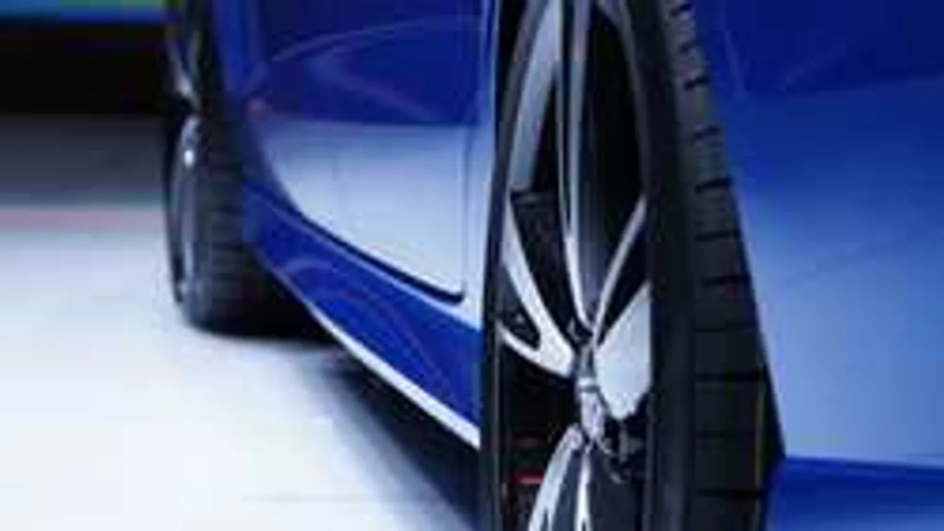 Kitört a szexbotrány: a parkolóban kapták rajta a tanárnőt 15 éves diákjával