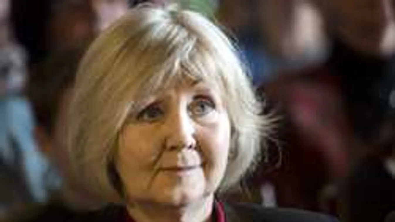 Szívszorító: emiatt a fájó emlék miatt pityeredik el Halász Judit a színpadon