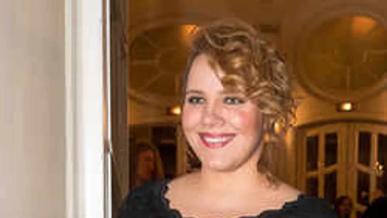 Tóth Vera merész fotójától még a rajongók is elámultak