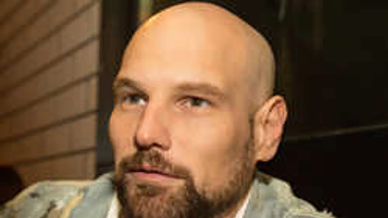 Baleset a nyaraláson: orvoshoz vitték Kocsis Tibort