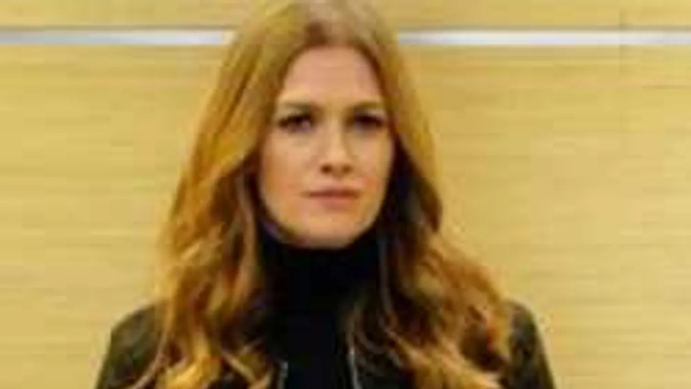 Élő adásban lett orgazmusa a riporternőnek! - videó