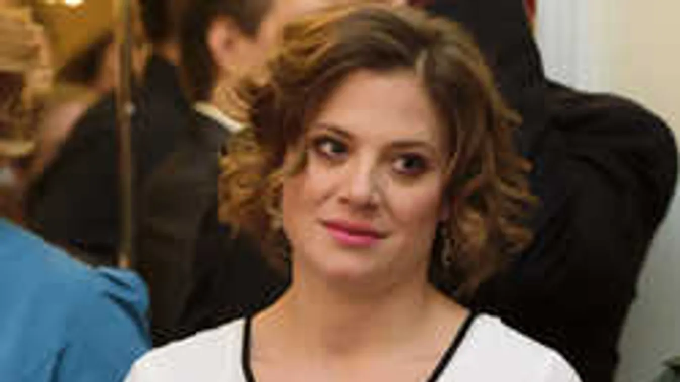 Tündéri szelfin bújik édesanyjához Szinetár Dóra egyéves kisfia!