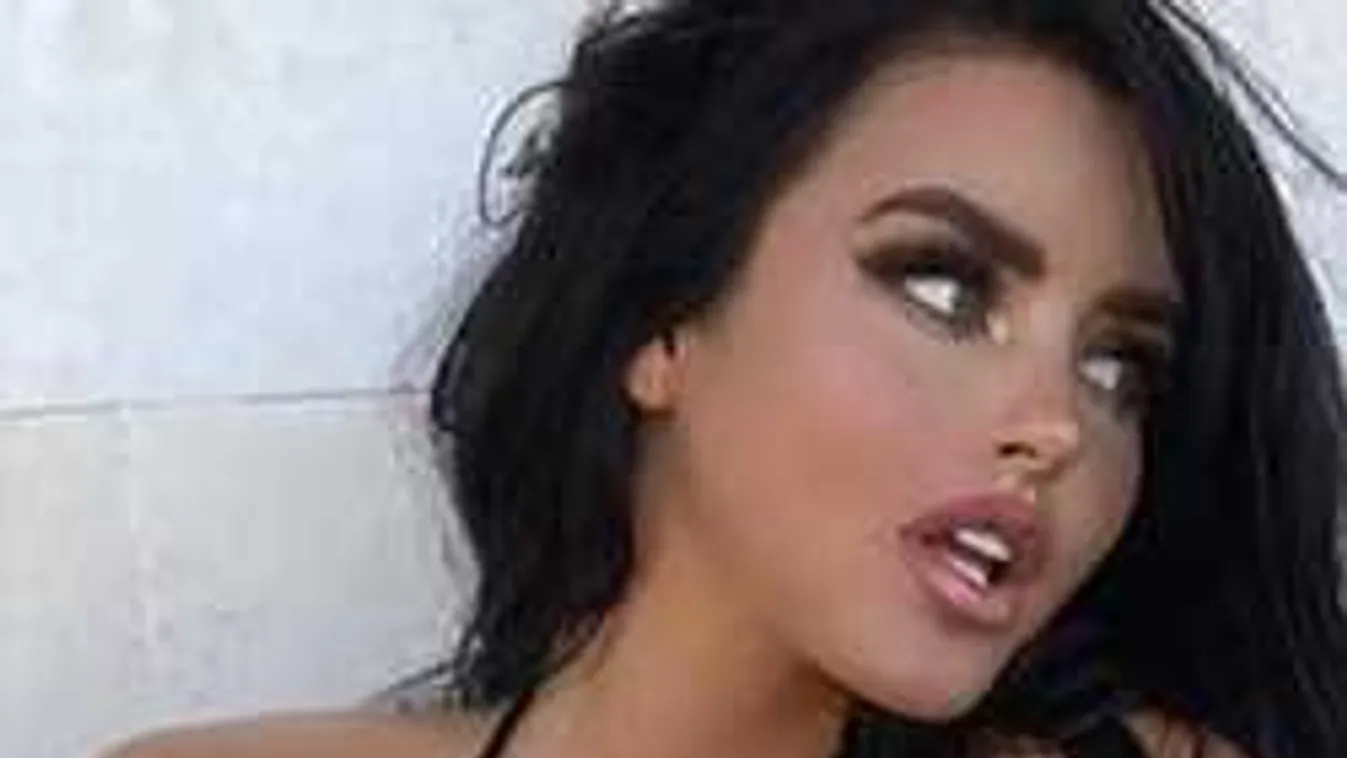 Kevesen bánnak olyan izgatóan a falatnyi bugyival, mint az amerikai kebelcsoda