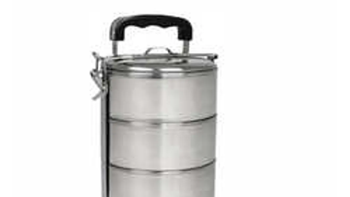 Ebédet vitt Varju Lászlónak a Fidelitas