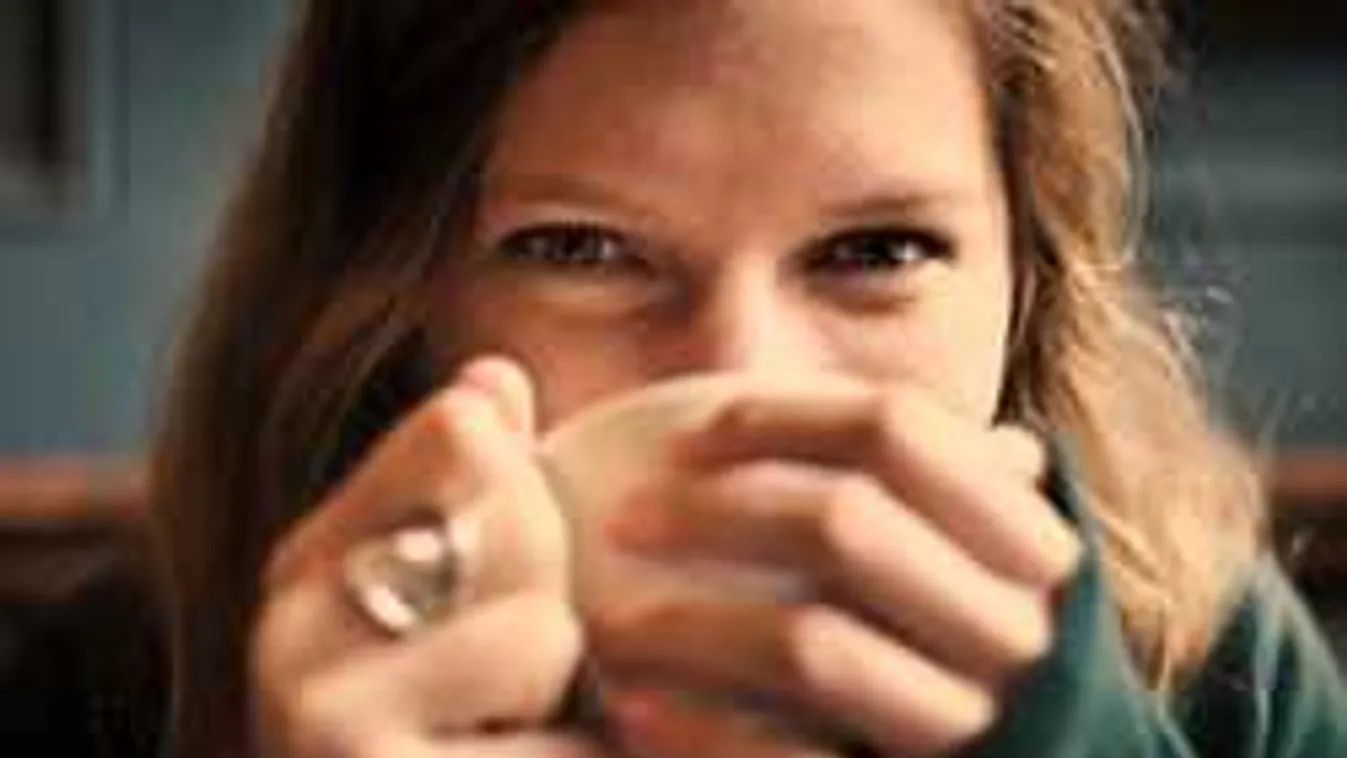 Kiderült, ezért nagyon veszélyes terhesen teát vagy kávét inni