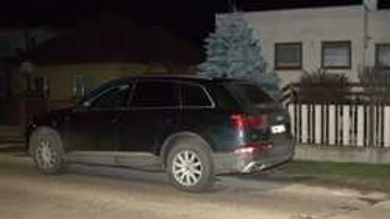 Luxusterepjáróval mentek kirabolni egy taxi utasait