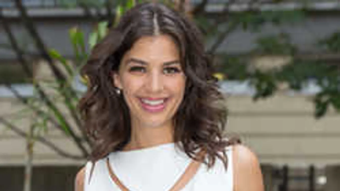 Elképesztően fest: Ördög Nóra fürdőruhás fotójától eláll a lélegzeted