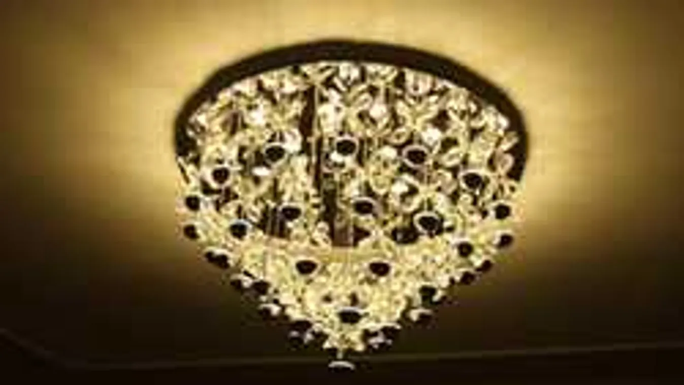 Megvilágosodtak a rendőrök, mikor elfogták a hatvani lámpa tolvajt