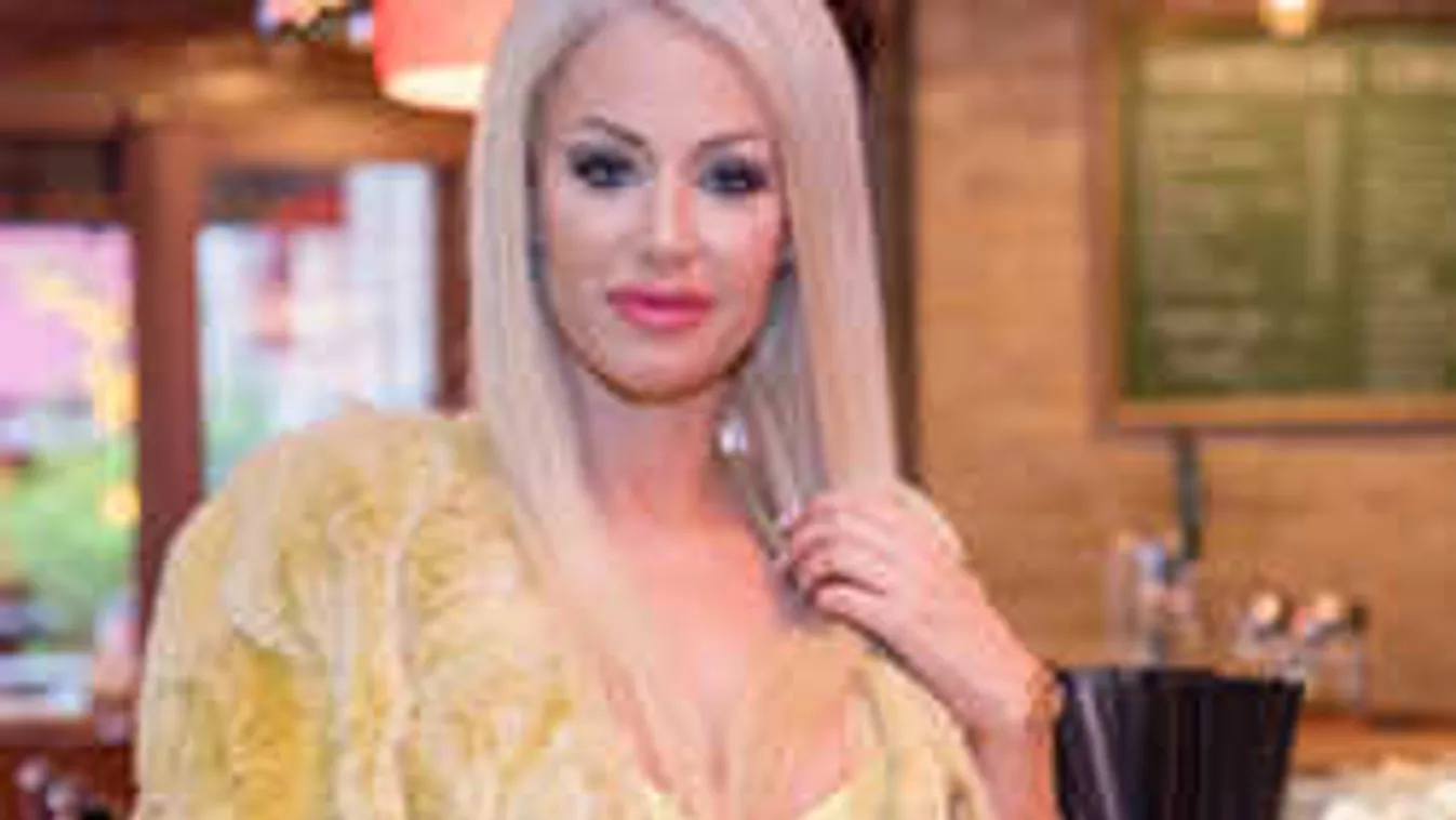 Durván korhatáros: Megmutatta mi van a lába között Kelemen Anna