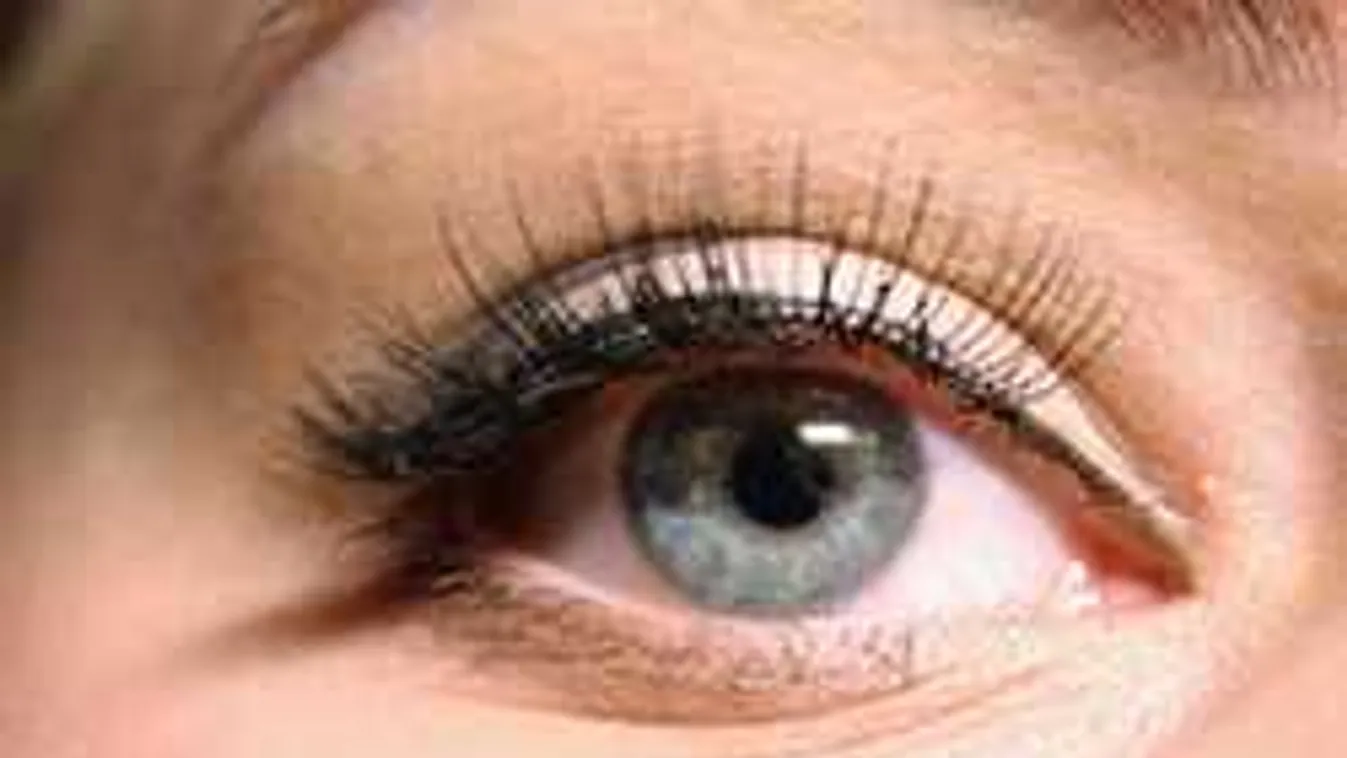 Csábítóan dús szempillák: ez lesz 2019 legfőbb szépségtrendje