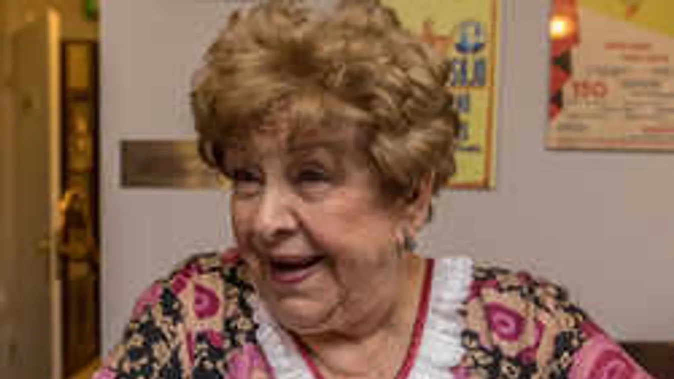 Vallott a Szomszédok sztárja, ezt kérik tőle legtöbbször a rajongók