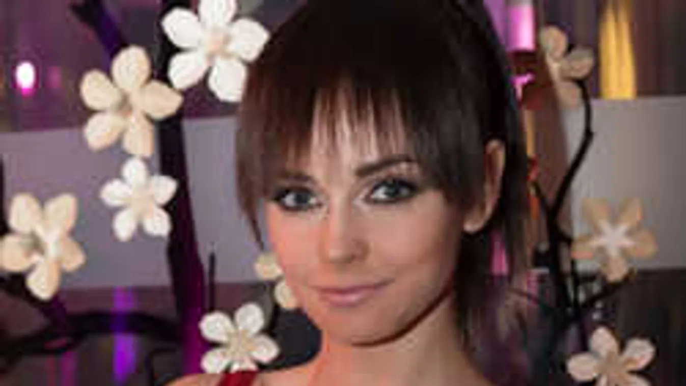 Szomorú hírt közölt kisfiáról Dobó Ági