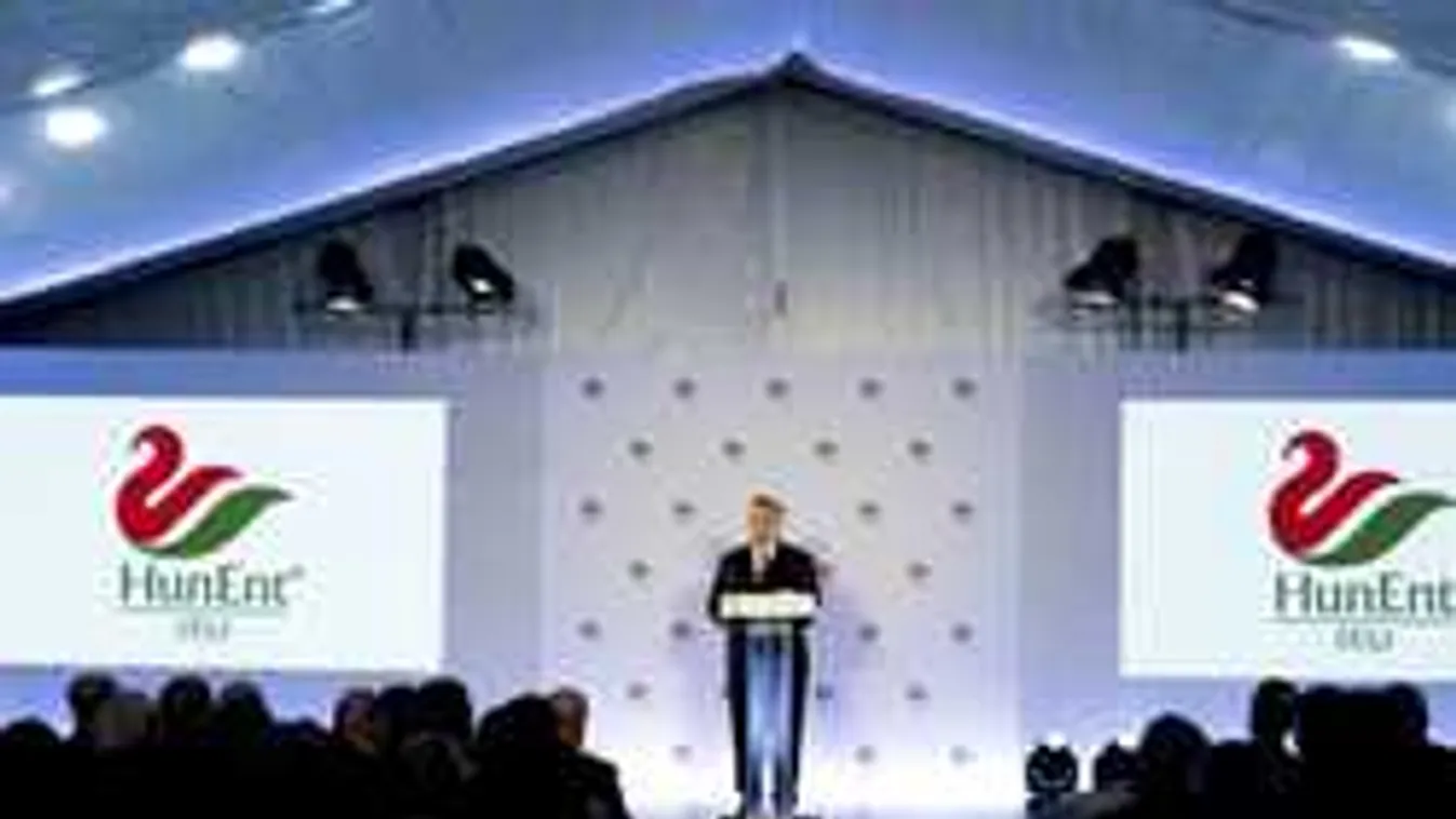 Orbán Viktor:  Magyarország jövője sikeres falvakat és kisvárosokat jelent