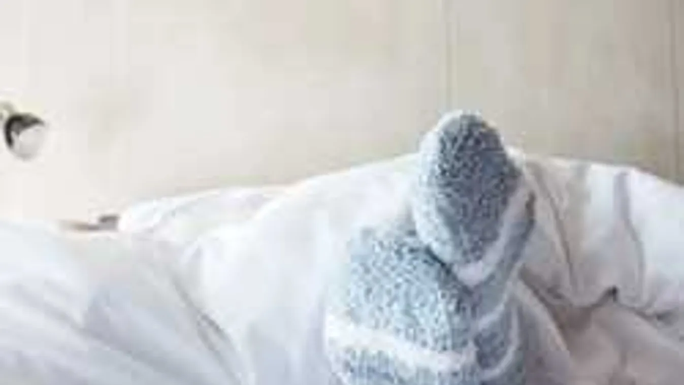 Csak egy pár zoknit vett, otthon jött a sokk: ezt találta benne