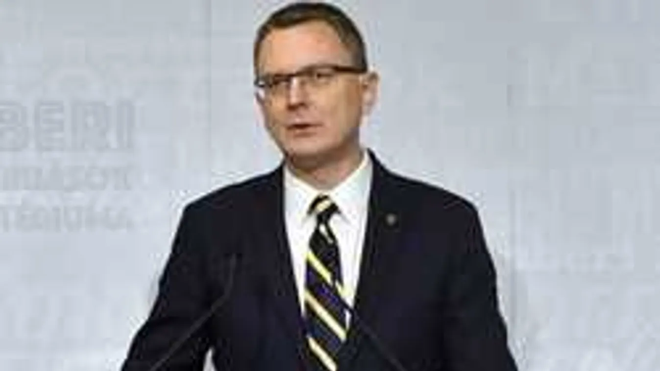 42 ezerrel nő az éves nyugdíj