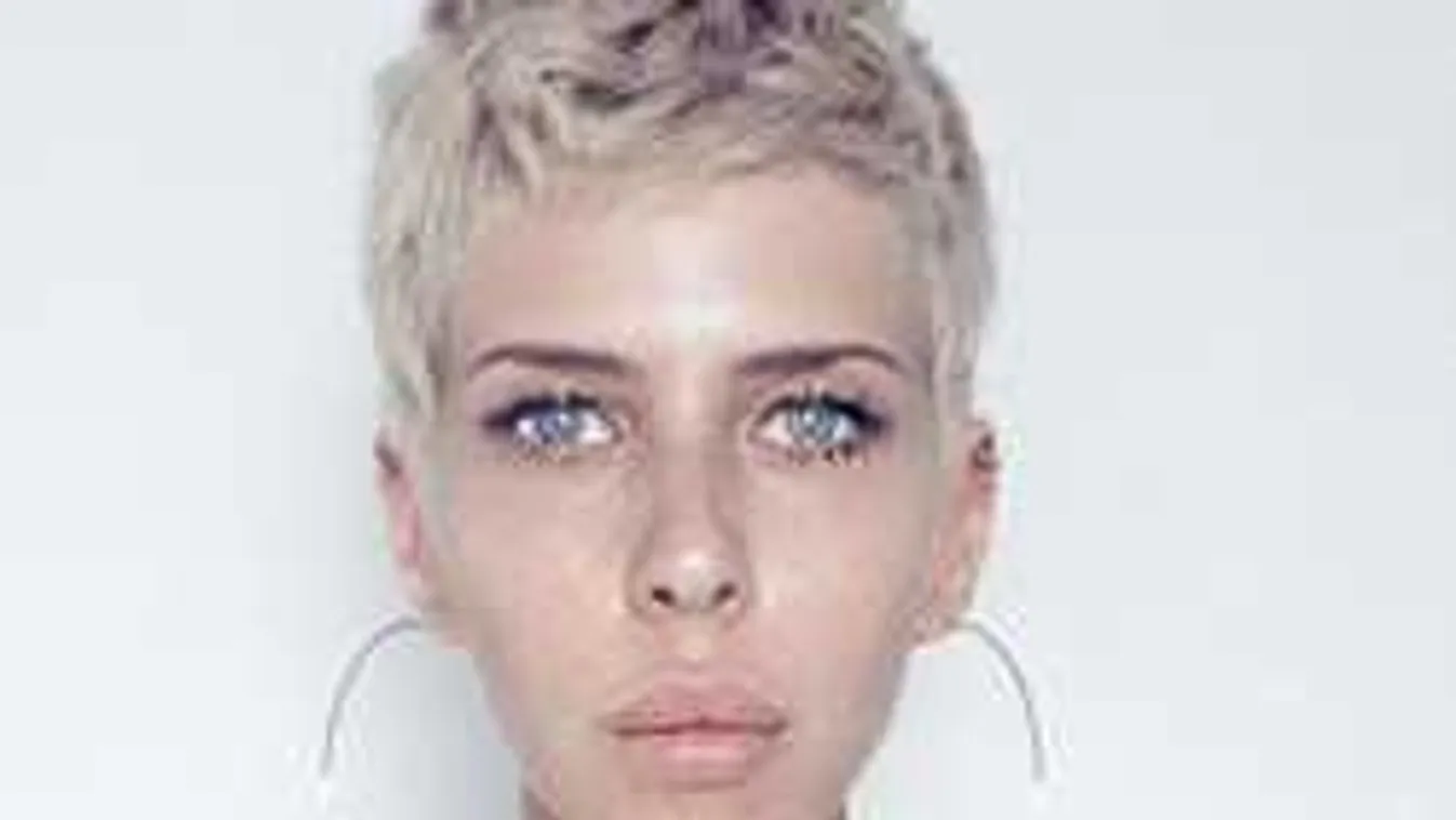 Furcsa szokásáról vallott Cinthya Dictator, megdöbbentő fotó