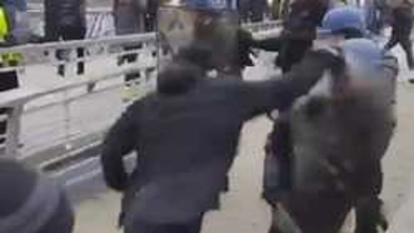 Rendőröket ütött és rúgott ez a férfi, "nemzeti hős" lett