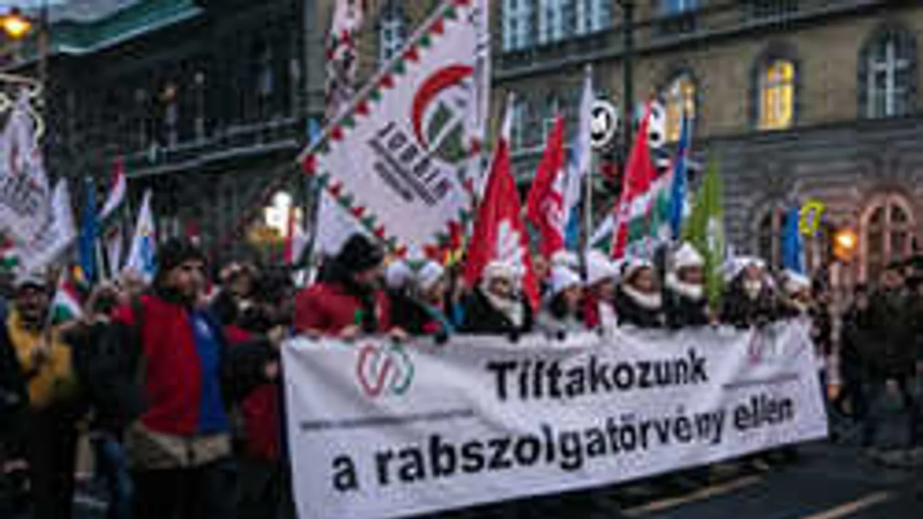 Füstbombát dobott, nyomozhatnak a Momentum elnöke ügyében