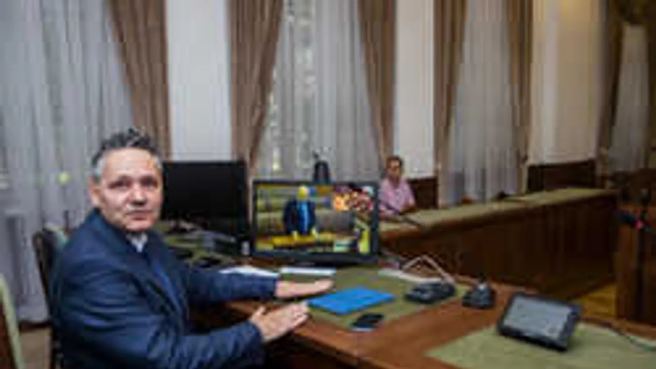 Terjed a távmeghallgatás a bíróságokon