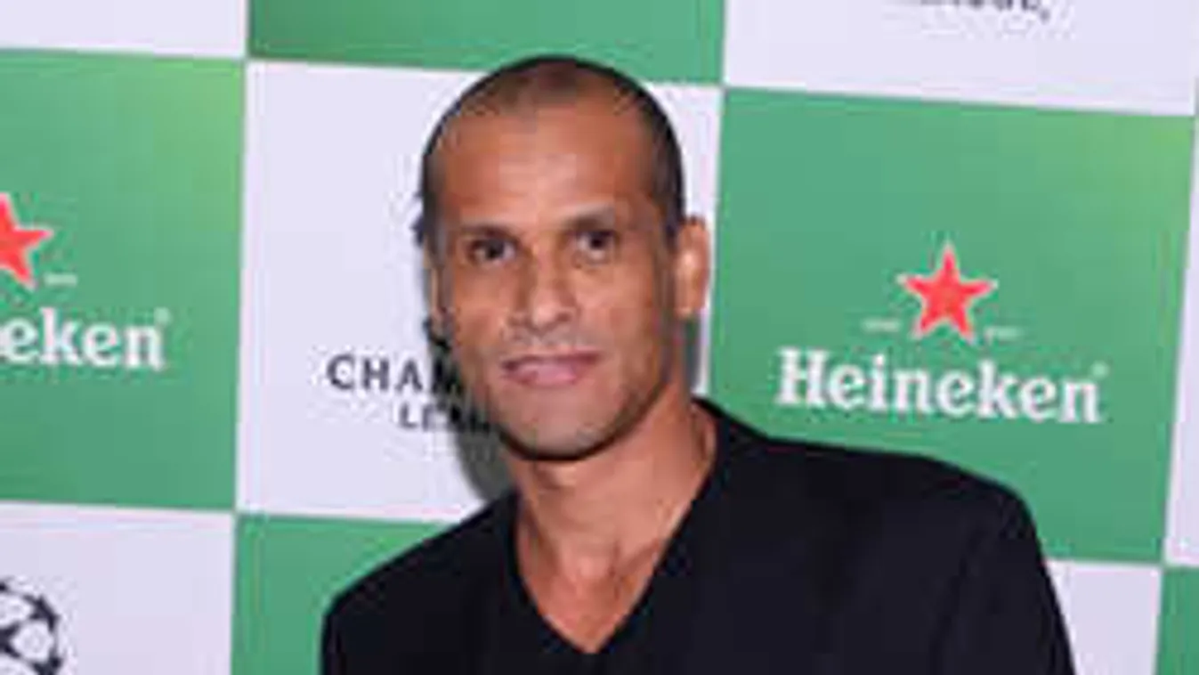 Mindenki csak pislog a világsztár meglepő húzásán