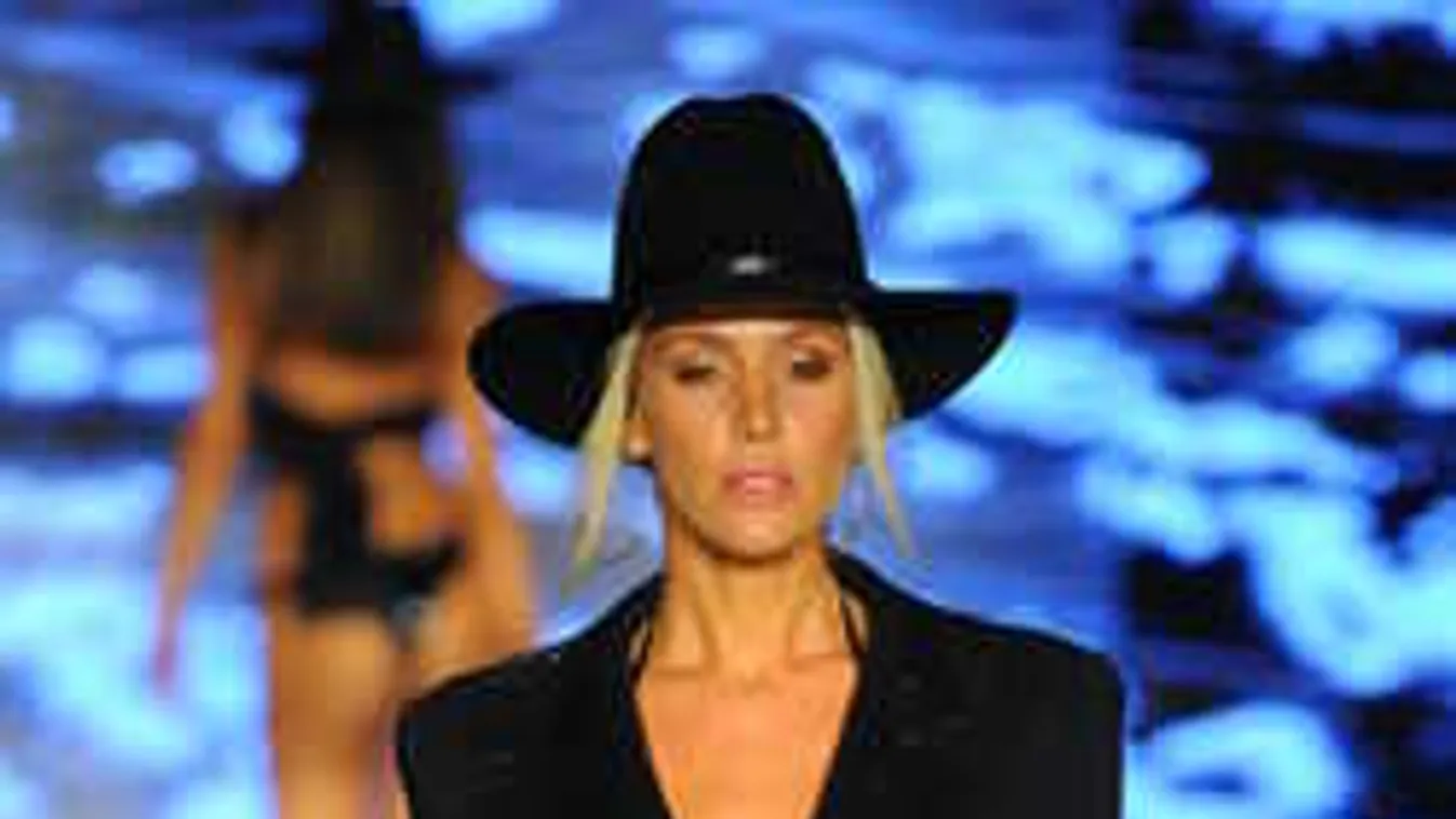 Szereted a feketét? Így vedd fel, hogy ne öregítsen