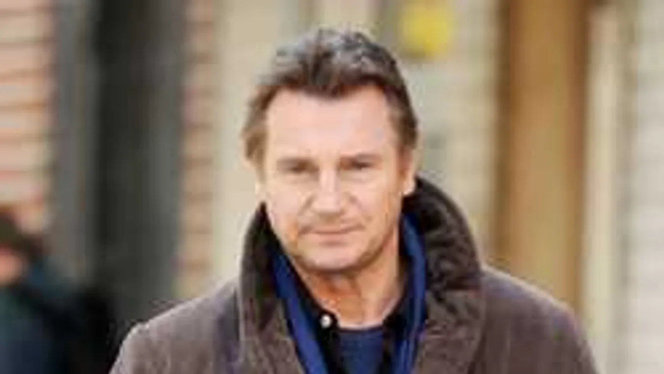 Nagyon ráfázott a sztárapuka, hogy kinyitotta a száját