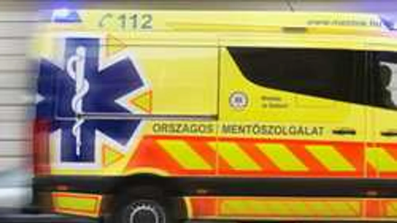 Hatalmas csattanás Kecskeméten, teljes útzár mellett folyt a mentés