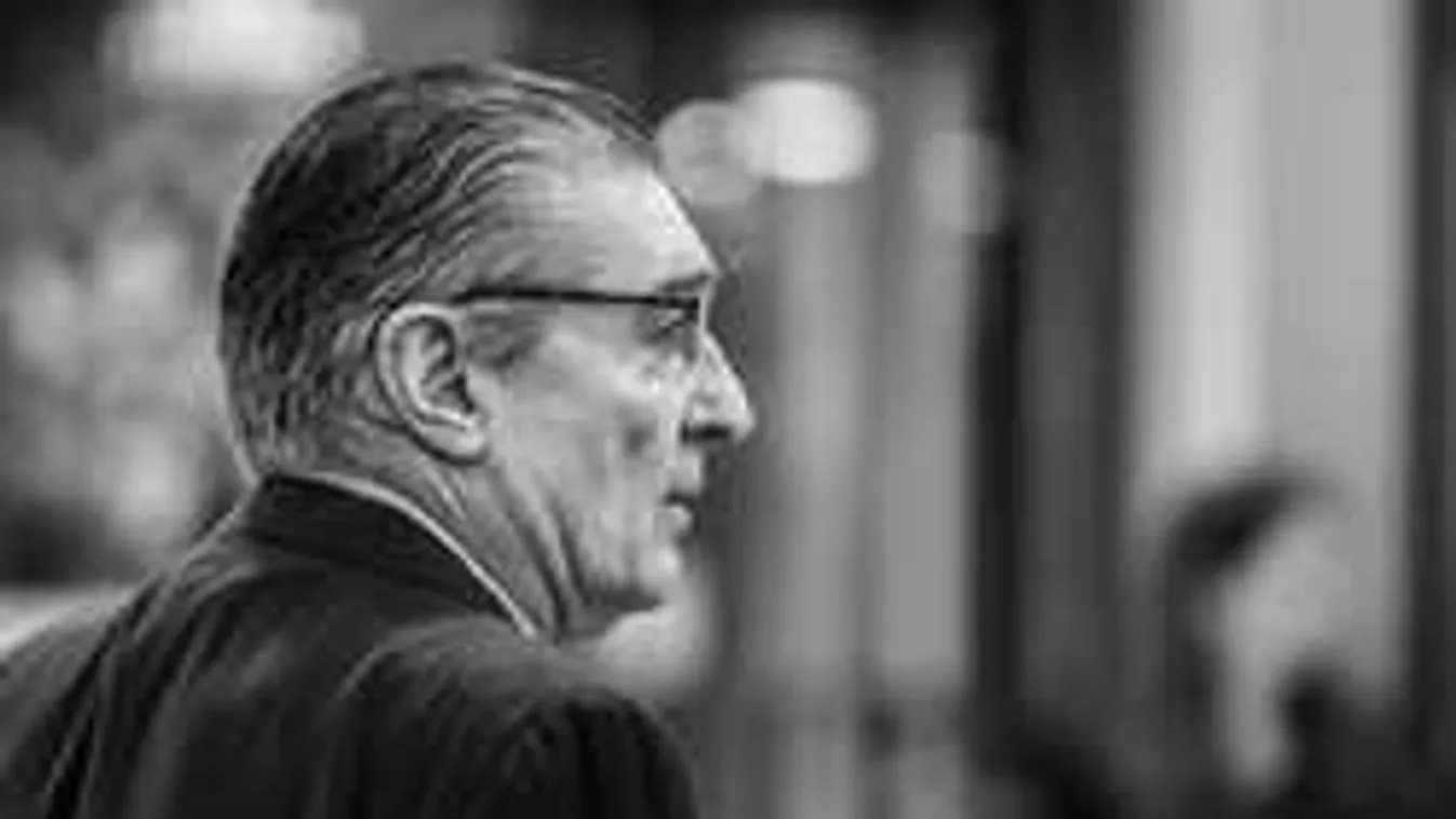 Gyászol Szalai Ádám volt csapata, meghalt a német foci legendája