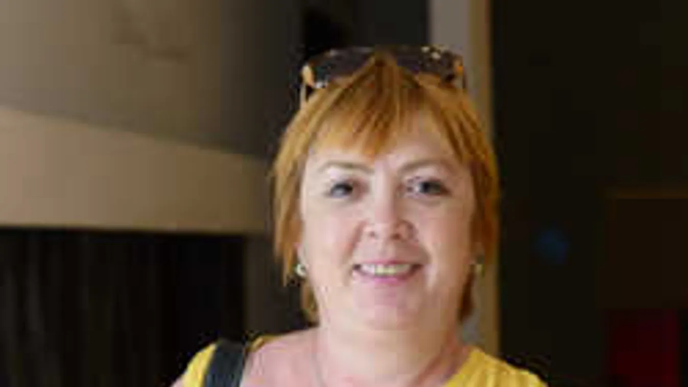 Agyhalott motorostól kapott vesét a magyar színésznő