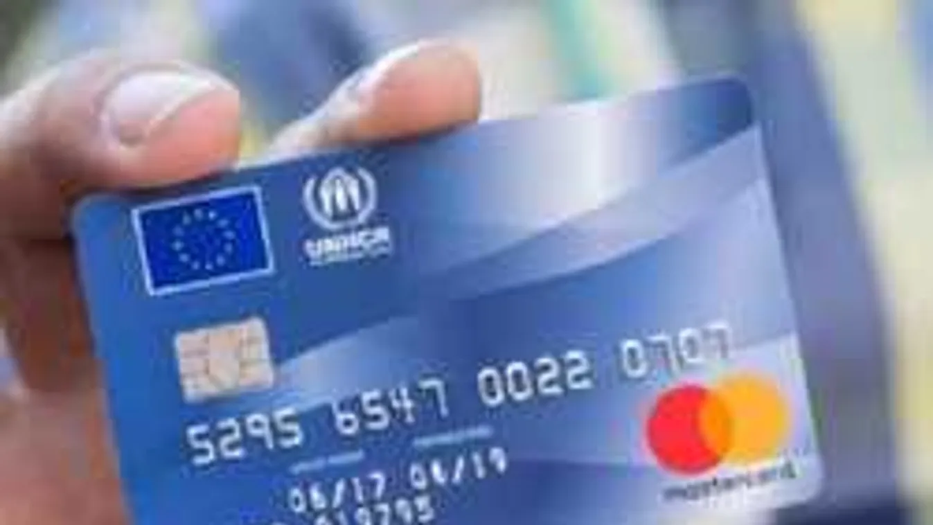 Milliárdokat költ migránskártyákra Soros György