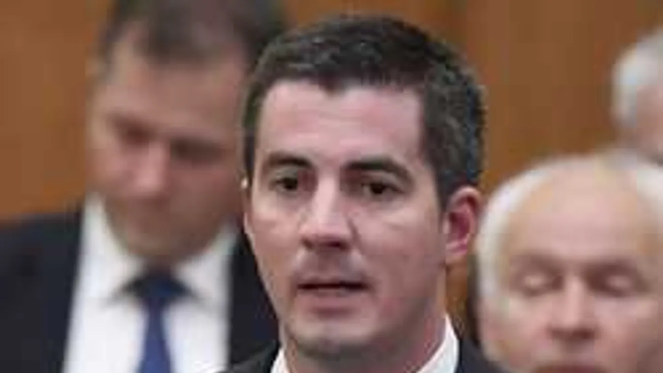 Az ellenzék Esztergomba szaladt