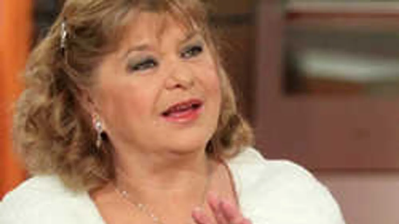 Ráfázott a dubajozásra az ismert magyar színésznő