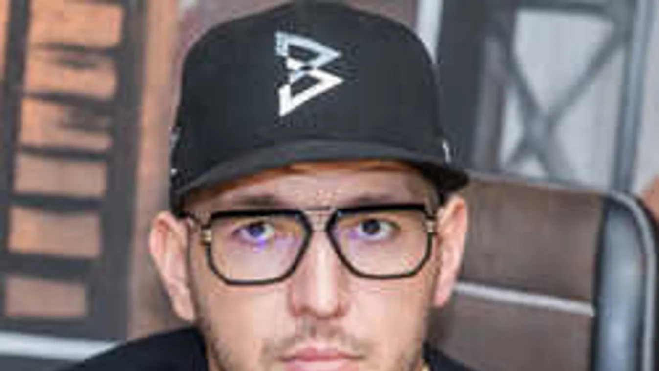 Ezt tették a sztárok: nem Curtis az egyetlen, aki megjárta a poklot