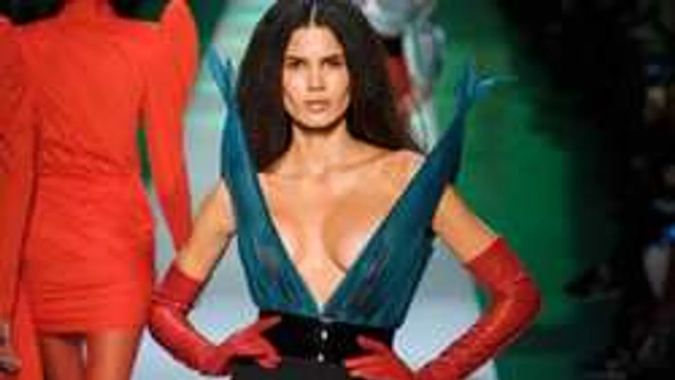 Eszméletlen fazonnal frissül a női divat 2019-ben, jön a tündérváll