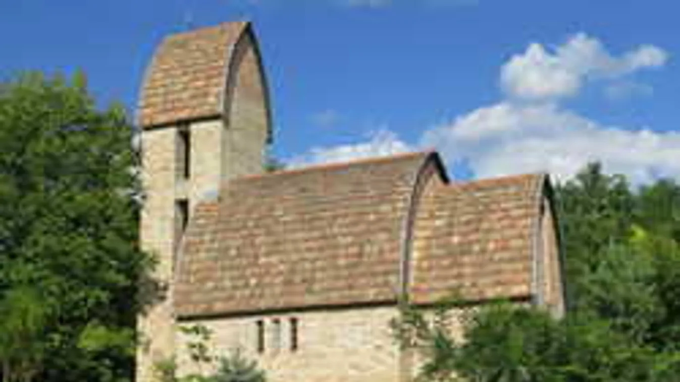 58 millió forintért árulja templomát a magyar férfi