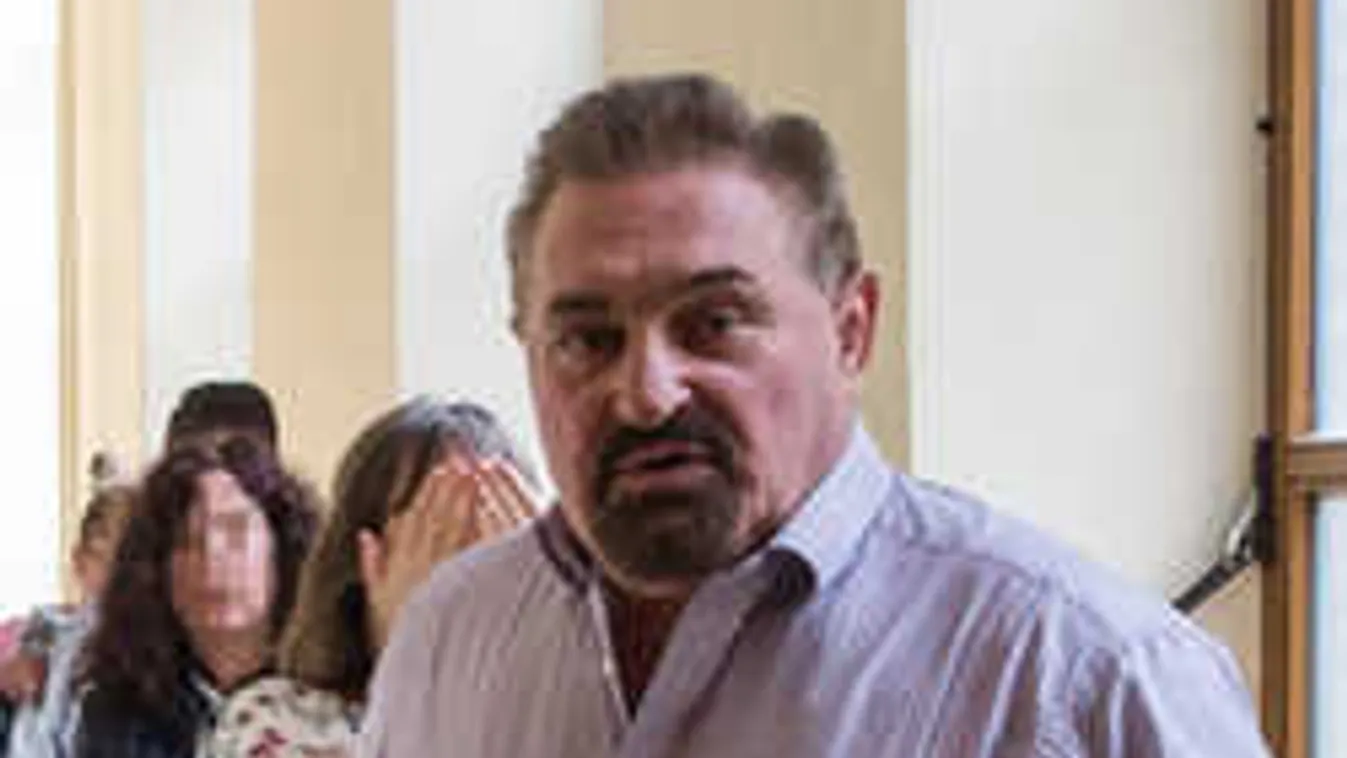 Tovább harcolhat a felmentésért Növényi Norbert