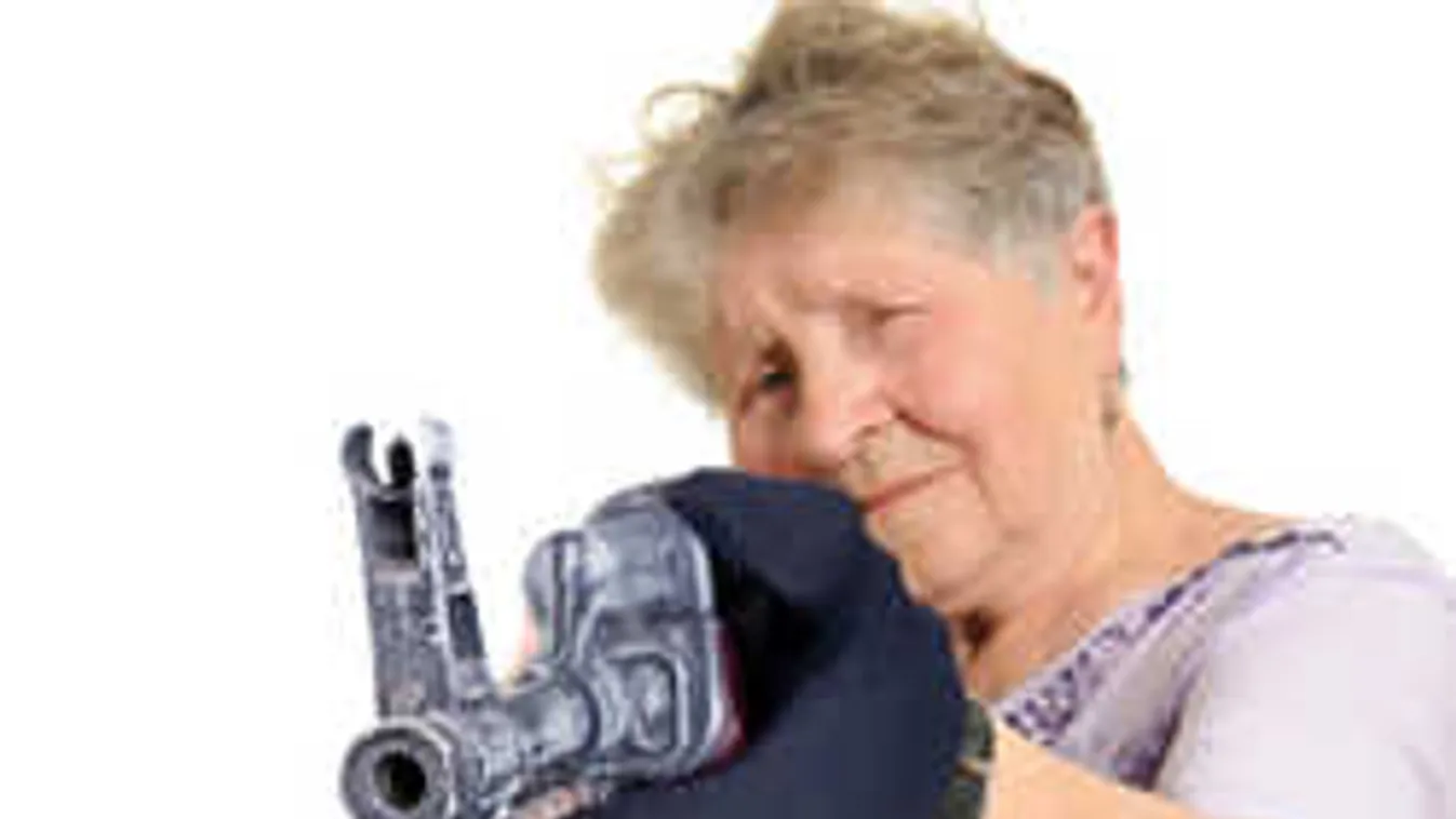 A Ripost megtudta: Retteg anyjától a kőbányai géppisztolyos nagyi