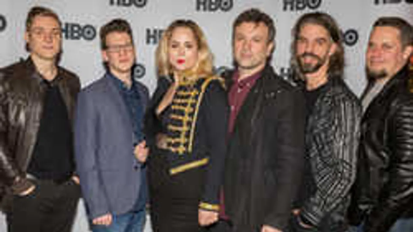 Tűz volt a magyar együttes busza mellett, miközben koncerteztek