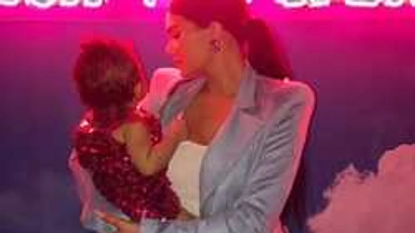 Õrület, ekkora felhajtást csapott a sztármami lánya első szülinapján