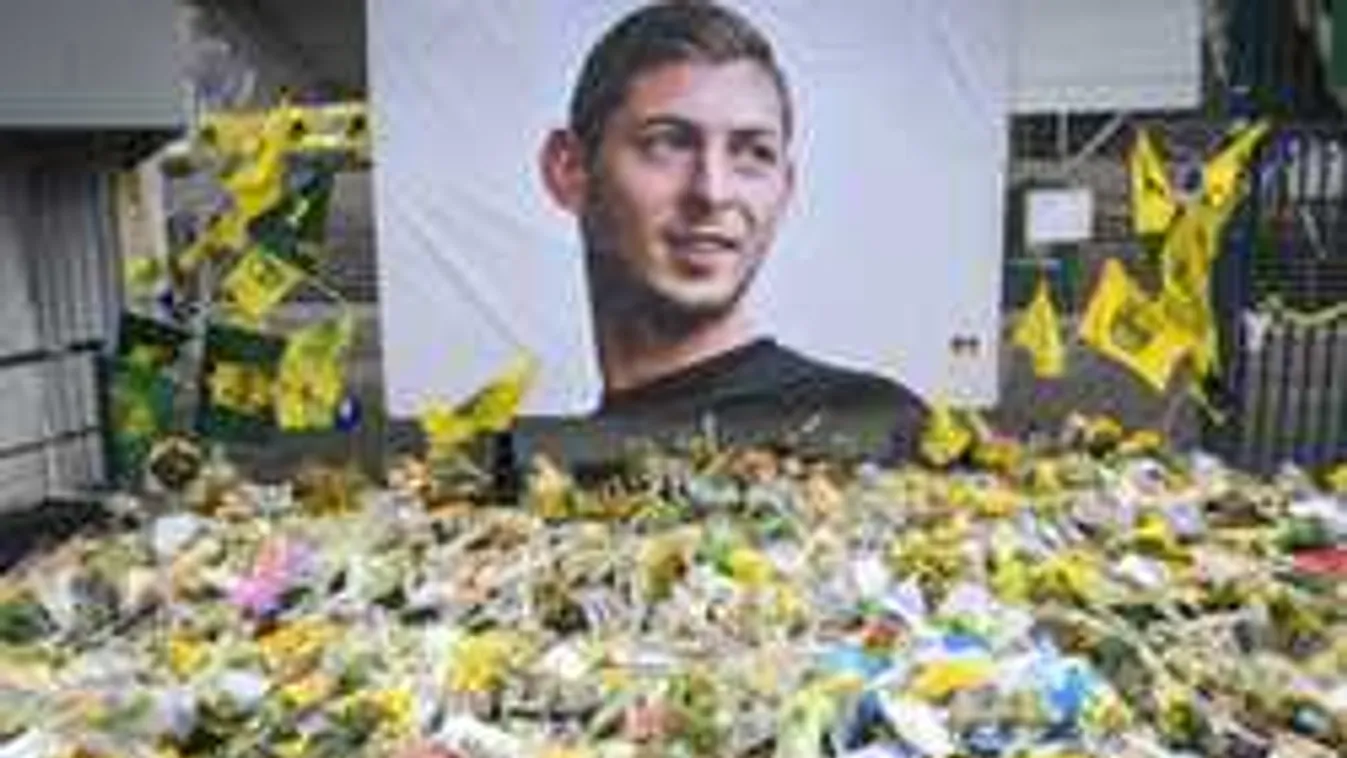 Perrel fenyegetőznek, a halott focista árán veszekednek