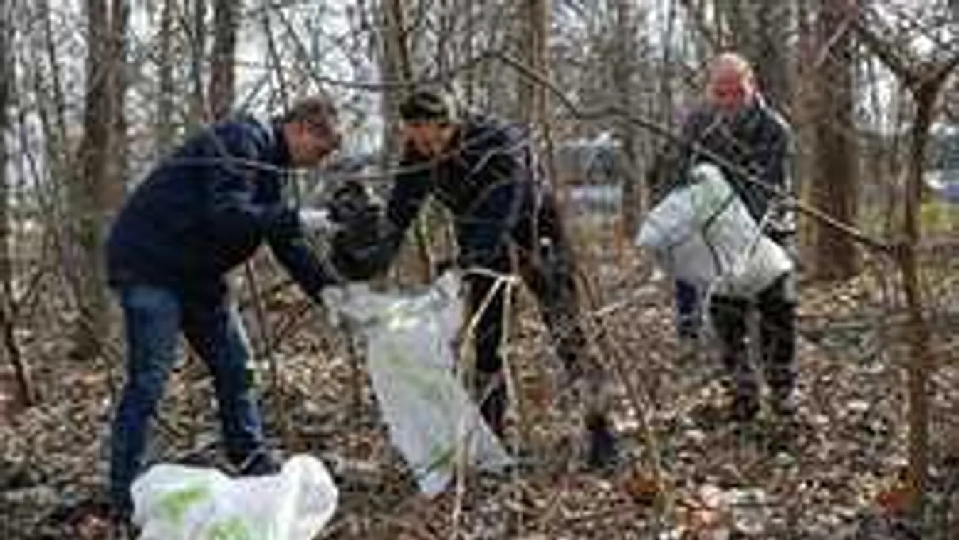 300 ezren takarították az országot