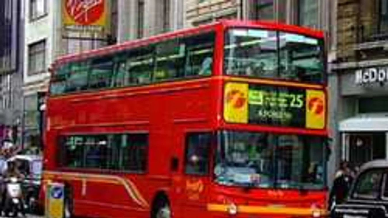 Brutális támadás a buszon: egy 19 éves fiú az életéért küzd