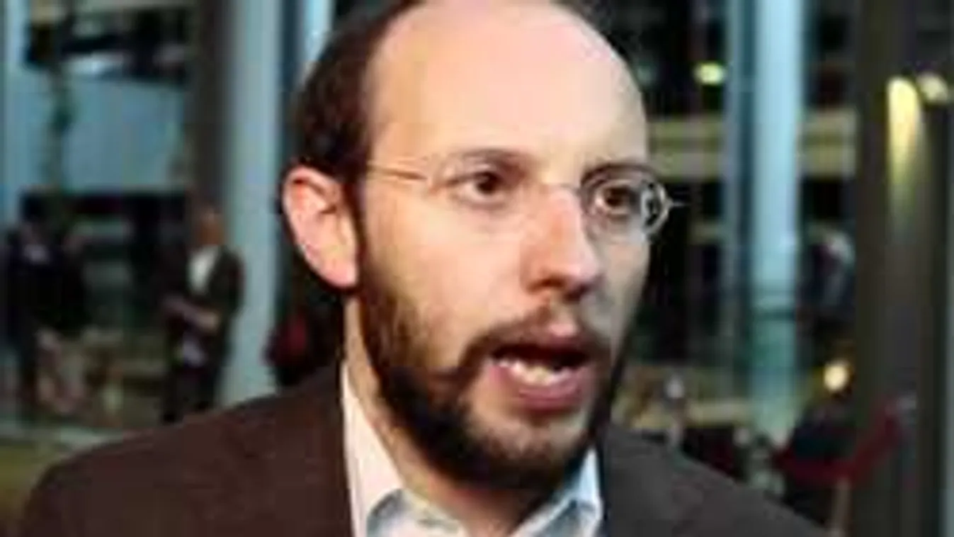 Tavares hisztizik, mert nem zárták ki a Fideszt