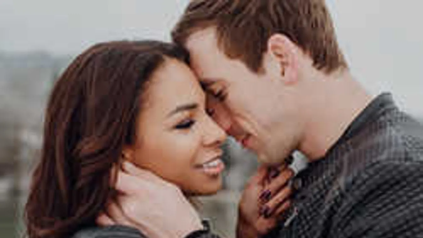 Megmutatta, hatalmasra duzzadt a magyar műsorvezető terhespocakja