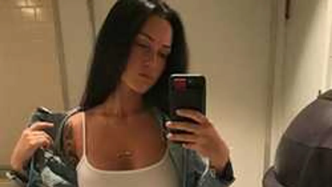 Valaki lefotózta a kertjében pucérkodó sportolónőt!