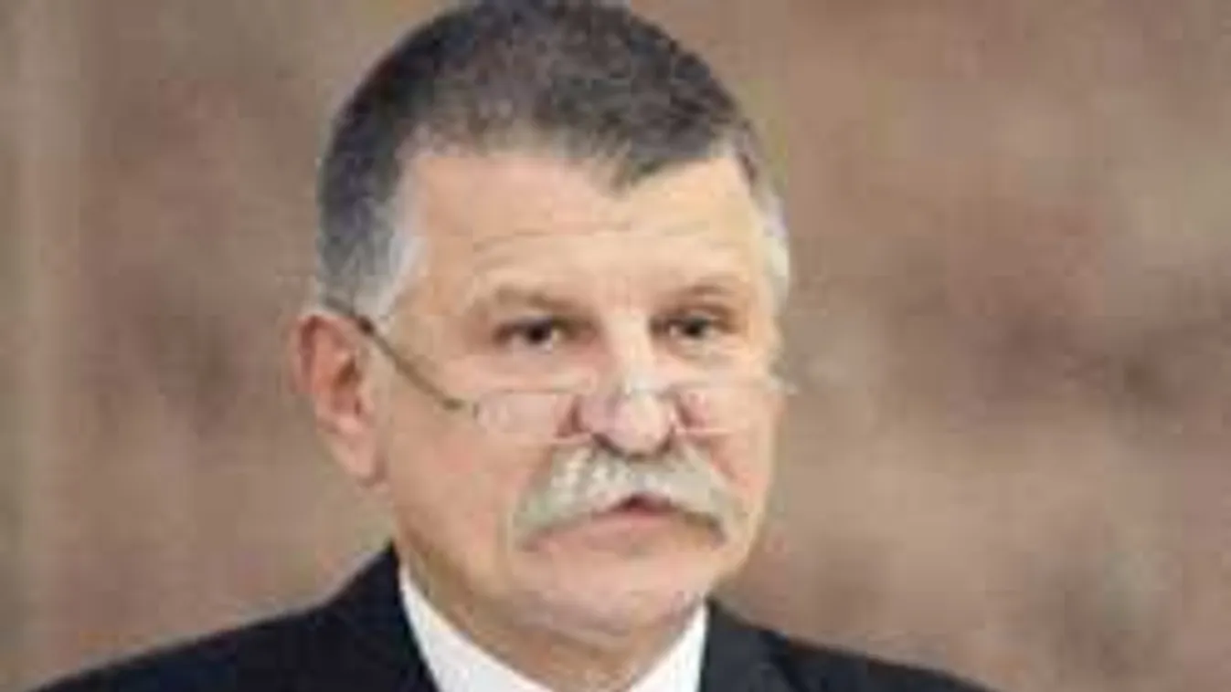 Több szerénységet, brüsszeli "elvtársak"!