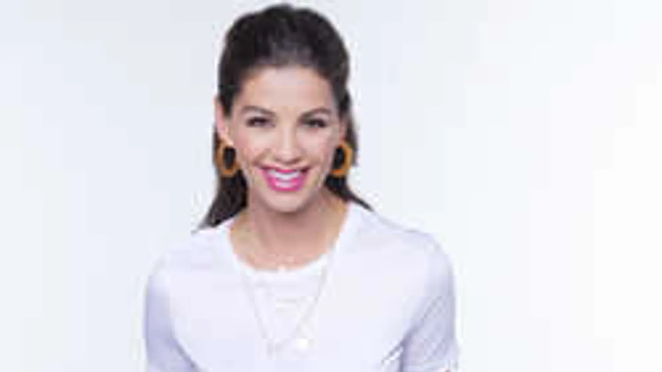 Egyszerre dobták le a textilt a TV2 szexi sztárjai