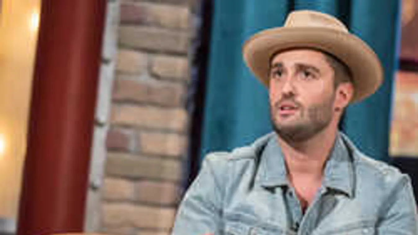 Teljesen megváltozott a magyar énekes élete