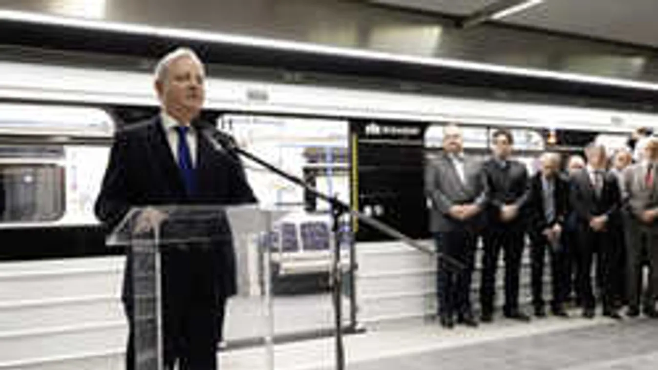 Átadták a 3-as metró megújult szakaszát